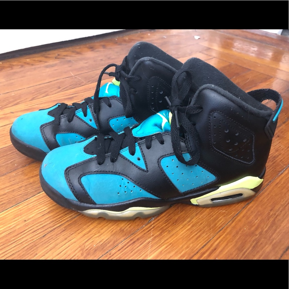 SOLD - Jordan Retro 6 Volt Green Size 6.5